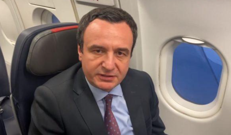 Kryeministri Kurti udhëton për në Davos, merr pjesë në Forumin Ekonomik Botëror