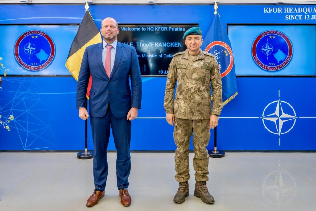 NATO dhe Belgjika forcojnë sigurinë në Kosovë: Takim i KFOR-it me ministrin Francken