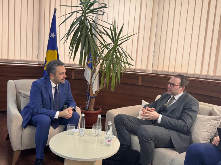 Radoniqi priti përfaqësuesit e MPJ-së gjermane për të diskutuar procesin zgjedhor