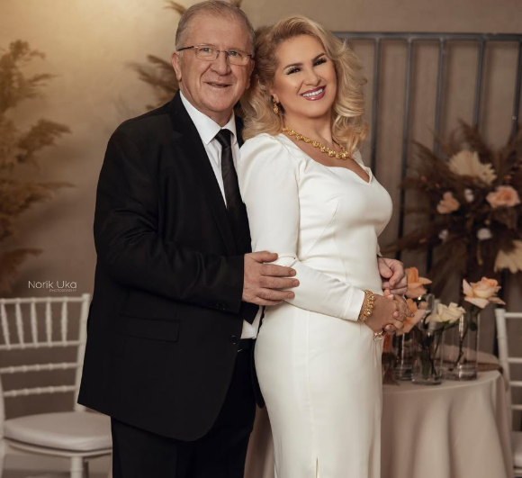 Shyhrete Behluli feston 64-vjetorin, urim i veçantë nga bashkëshorti i saj