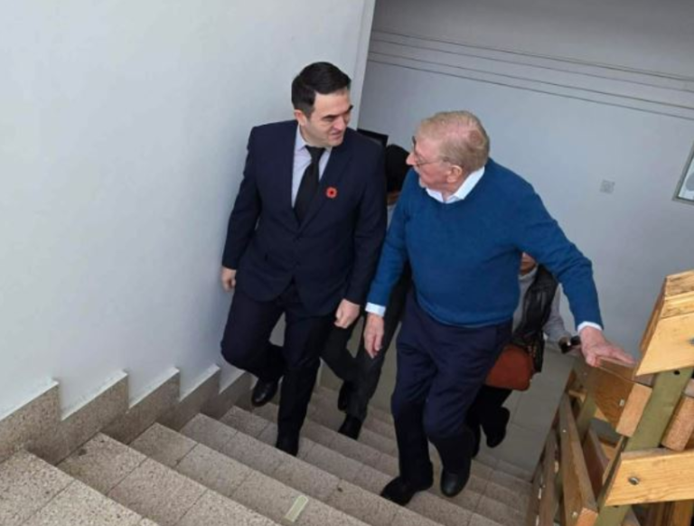 William Walker shpallet “Qytetar i Përjetshëm i Shtimes” në përvjetorin e Masakrës së Reçakut