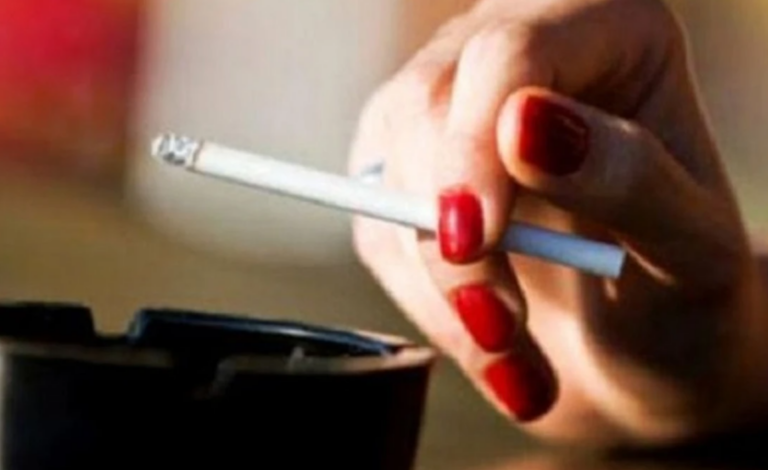 Maqedoni: Ligj i ri ndalon pirjen e duhanit në hapësira publike