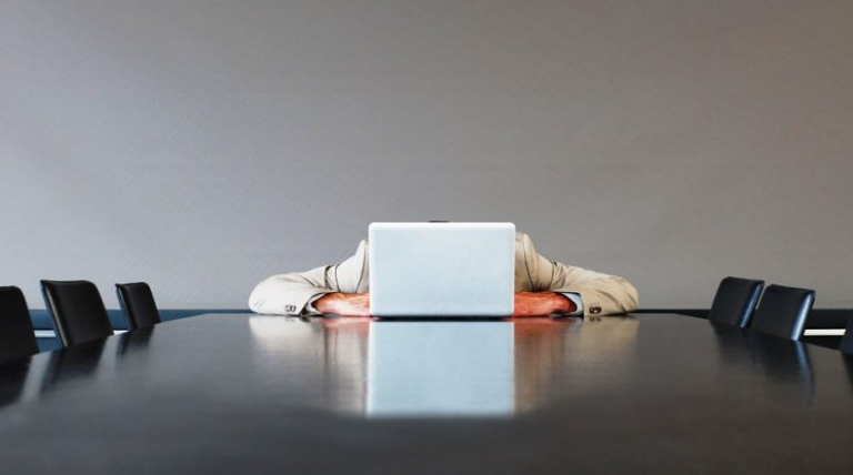 Stresi: Simptomat që nuk duhet të injoroni dhe ndikimi në trup