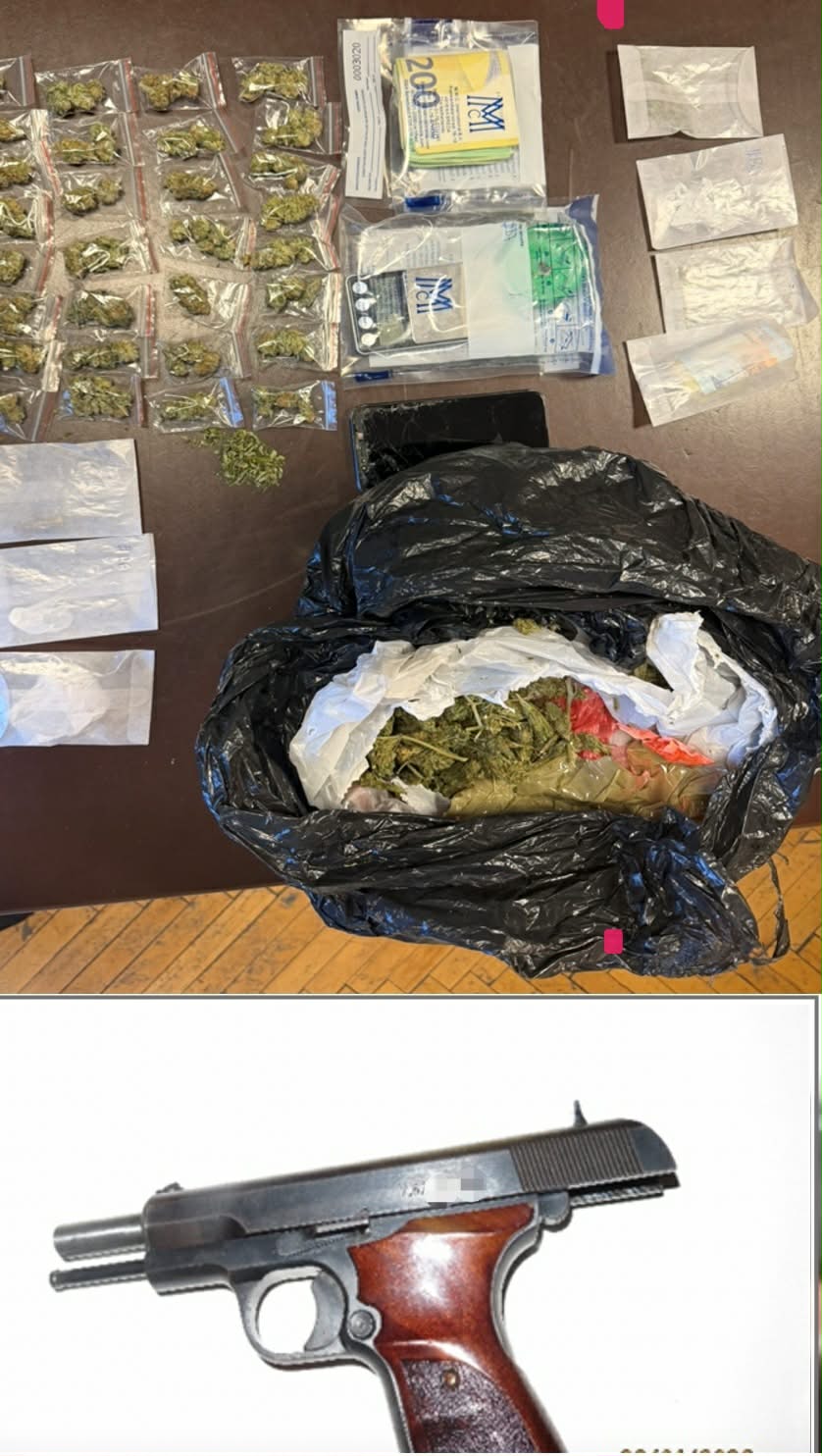 Tre të arrestuar në Suharekë gjatë aksionit kundër drogës, konfiskohet kokainë dhe armë