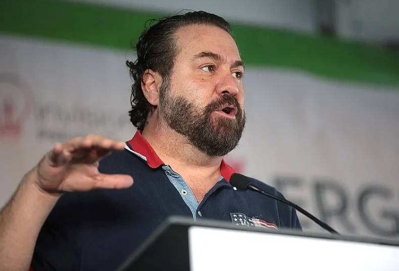 Vdes Mark Brnovich, ish-i nominuari i Trumpit për ambasador në Serbi