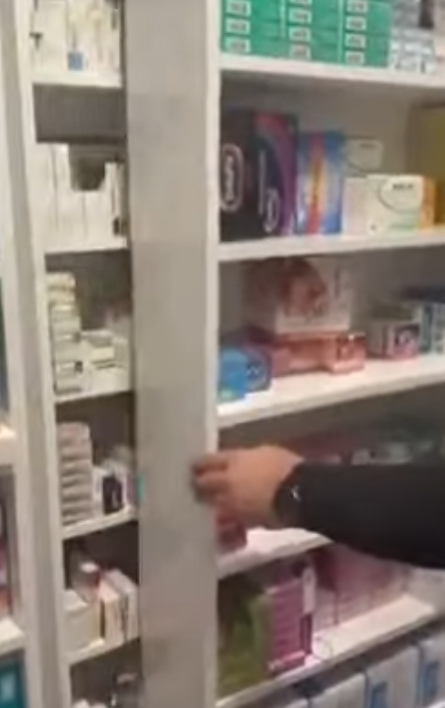 Dogana dhe AKI zbulojnë barnat e kontrabanduara në Pejë dhe Gjakovë