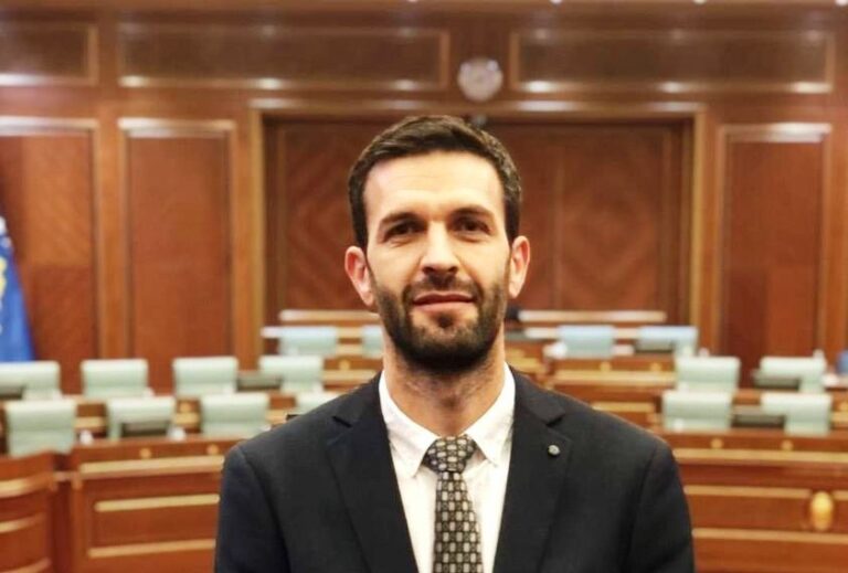 Rrahmani: Nuk jemi shkrirë në PDK, kemi marrëveshje politike