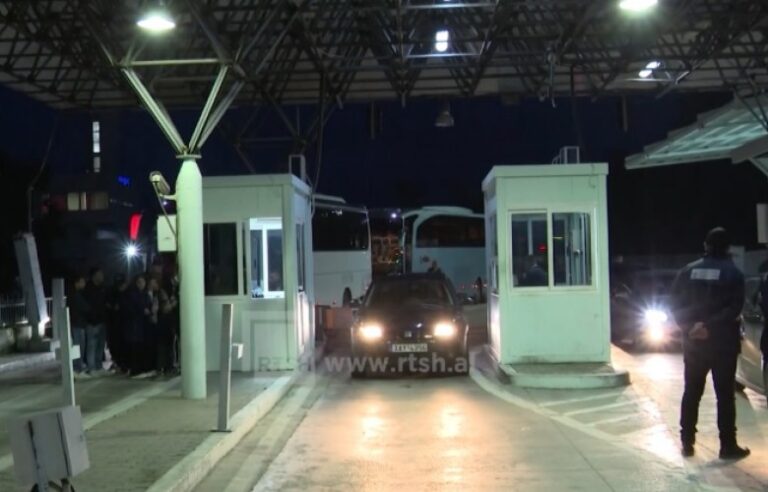 Fluks i shtuar në Kakavijë gjatë festave, mbi 8 mijë udhëtarë në 24 orë