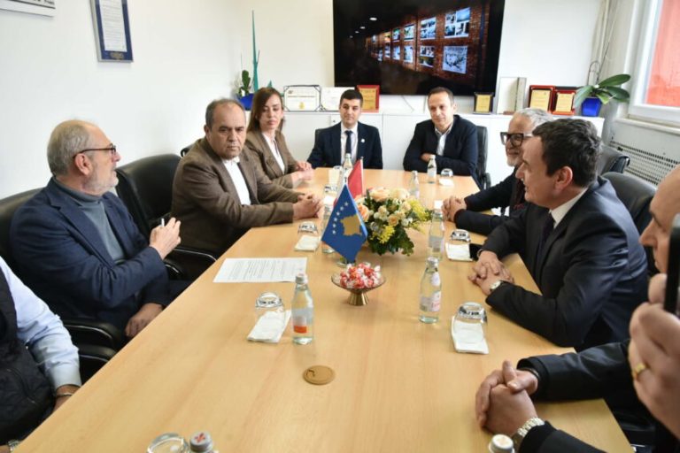 Kurti dhe Vitia takohen me Odën e Mjekëve