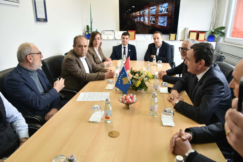 Kurti dhe Vitia takohen me Odën e Mjekëve