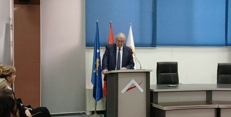 Akademik Nexhat Daci nderohet me komemorim në ASHAK pas ndarjes nga jeta