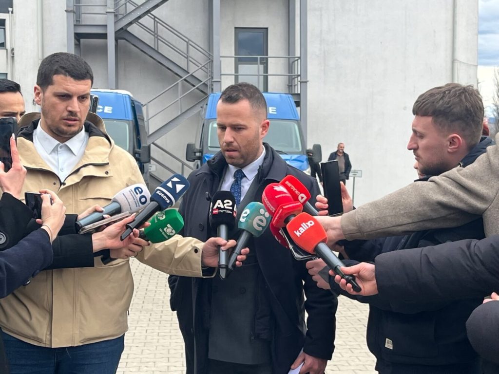 Avokati i një komisioneri: Klienti im veproi në rol të anëtarit, Prokuroria të sjellë fakte