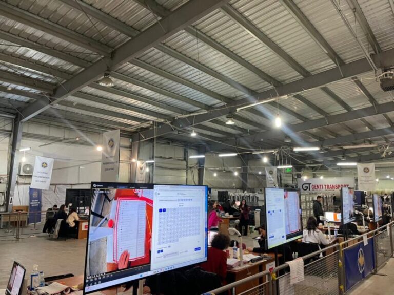 Votimi me postë: LVV kryeson bindshëm me mbi 70% të votave të numëruara