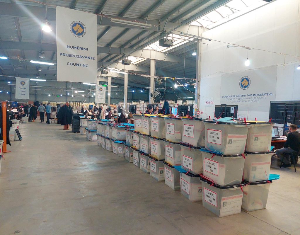 KQZ: Përmbyllet rinumërimi i votave në 11 komuna