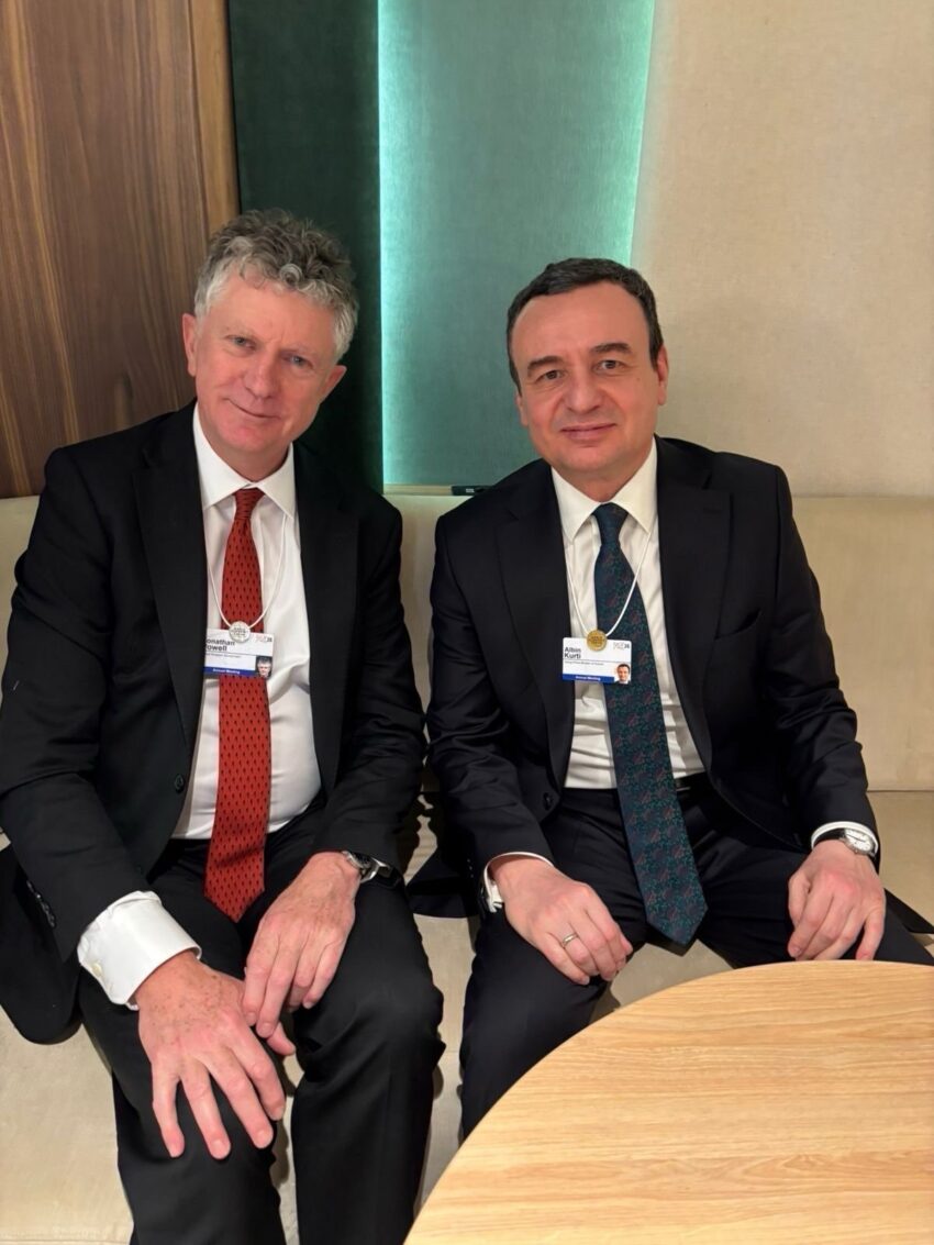 Kurti takon këshilltarin britanik për Siguri Kombëtare, flasin për zgjedhjet dhe sigurinë rajonale