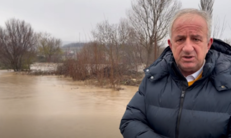 Vërshime në Suharekë, disa rrugë të bllokuara pas reshjeve të shiut