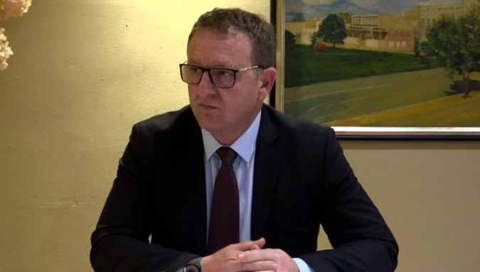 Nimani: Kurti po i zvarrit proceset për zgjedhje të reja në prill