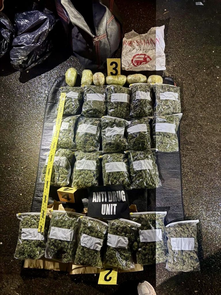 Arrestohen dy të dyshuar dhe sekuestrohen mbi 6 kg marihuanë dhe mbi 3 kg heroinë