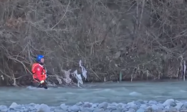 Policia e Shqipërisë vazhdon kërkimet për 30-vjeçarin e zhdukur në lumin Mat