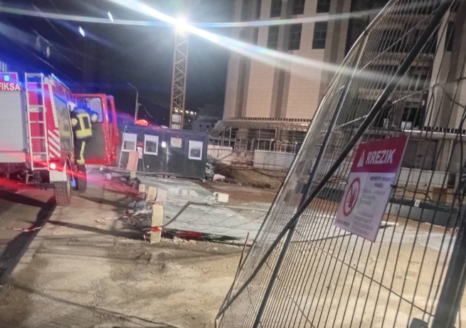 Erërat e forta shkaktojnë dëme të lehta materiale në Prishtinë