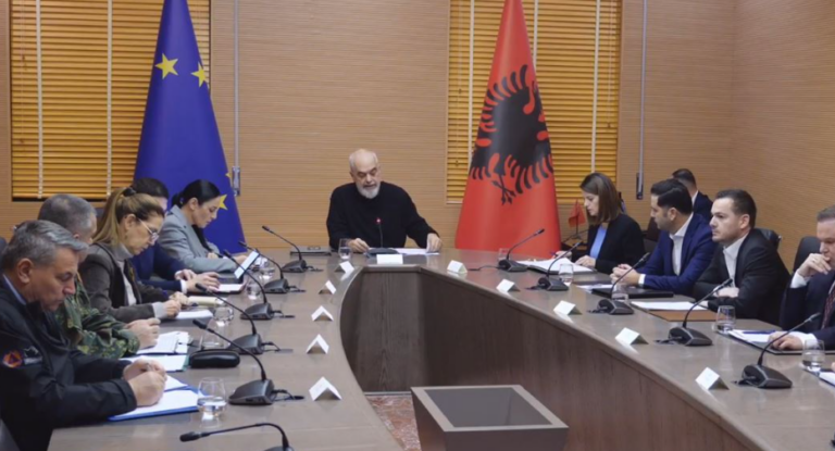 Rama: Shiu nuk ndalet me shpifje, nevojitet solidaritet dhe ndihmë për njerëzit