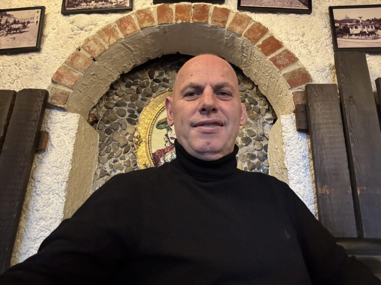 Lladrovci: Trump i duhet botës në kohën e diktatorëve dhe shpërdoruesve të pushtetit