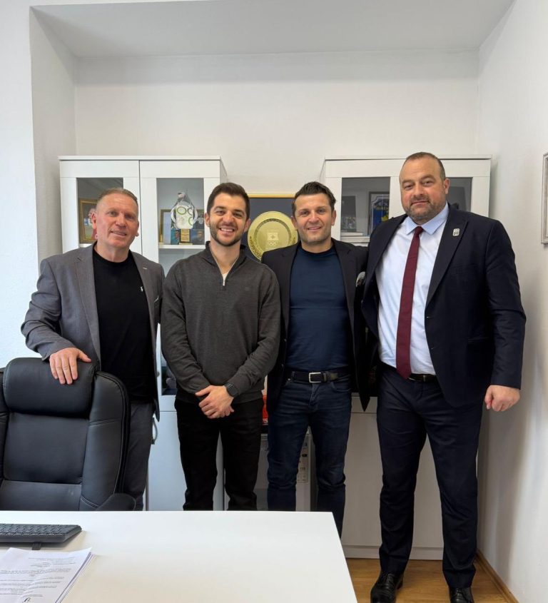 FSUNK dhe FPKS nisin bashkëpunim për zhvillimin e padelit universitar