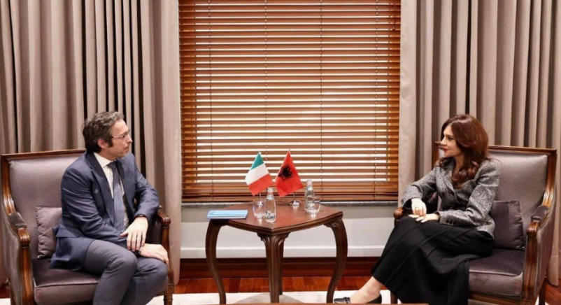 Spiropali takohet me ambasadorin italian për Forumit e Korridorit VIII në Tiranë