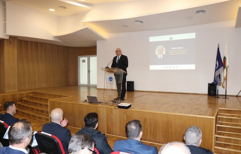 Diplomohen 21 zjarrfikës të rinj, Sveçla: Forcojmë kapacitetet e sigurisë