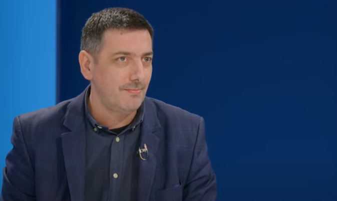 Valon Syla ironizon Kurtin për zgjedhje të reja: Me 50% s’po të mjafton, 80% s’t’i japin as vëllaznia