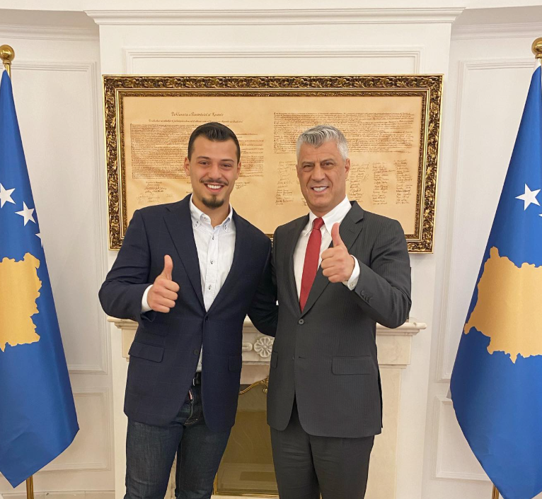 Endrit Thaçi optimist pas vizitës në Hagë: “Duke i numëruar ditët kur babi do të dalë”