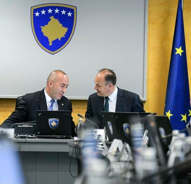 Hoxhaj: Dorëheqja e Haradinajt, akt përgjegjësie politike dhe shembull për demokracinë