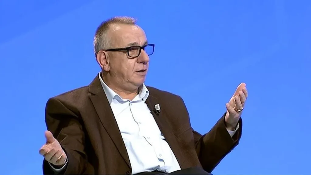 Hasani akuzon dekanin dhe rektorin e UP-së për presion institucional