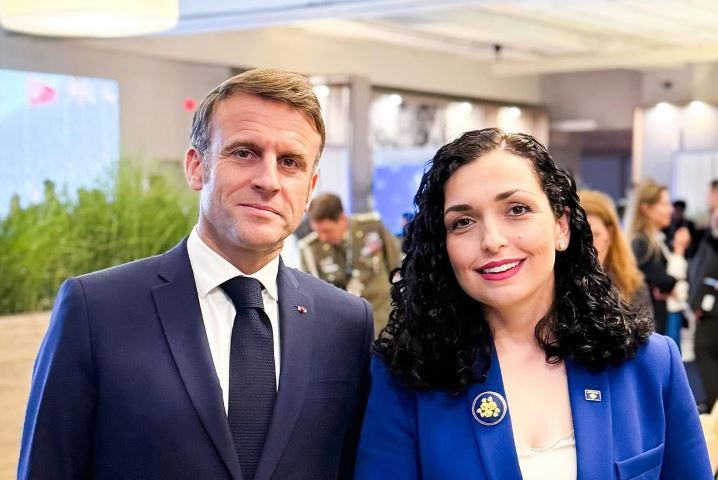 Presidenti francez Emmanuel Macron uron Vjosa Osmanin për 18-vjetorin e Pavarësisë së Kosovës