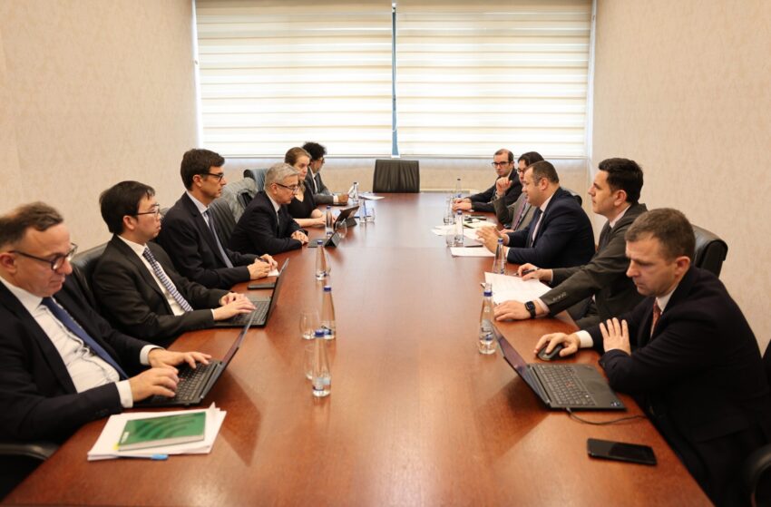 Guvernatori Ismaili zhvillon takim me Misionin e FMN-së në kuadër të Konsultimeve të Nenit IV