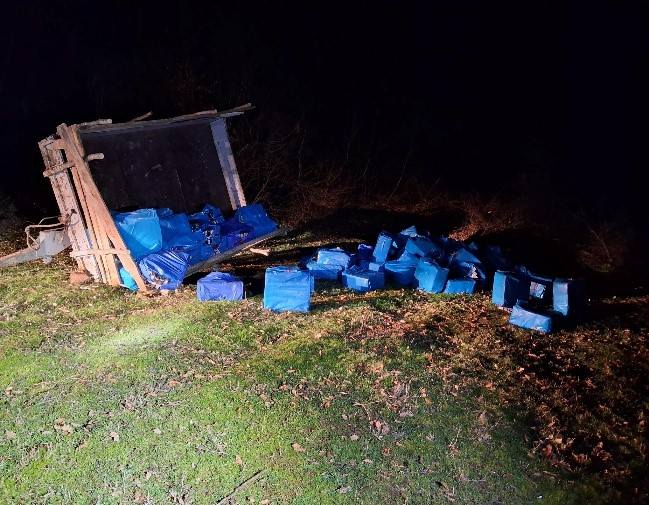 Policia Kufitare sekuestron rreth 1,000 kg duhan të kontrabanduar në Liqenin e Vërmicës 🇽🇰