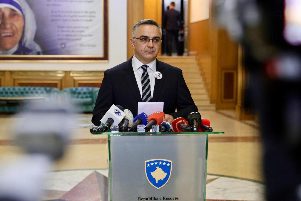 AAK mbështet rezolutën për ish-krerët e UÇK-së, sot seanca e Kuvendit