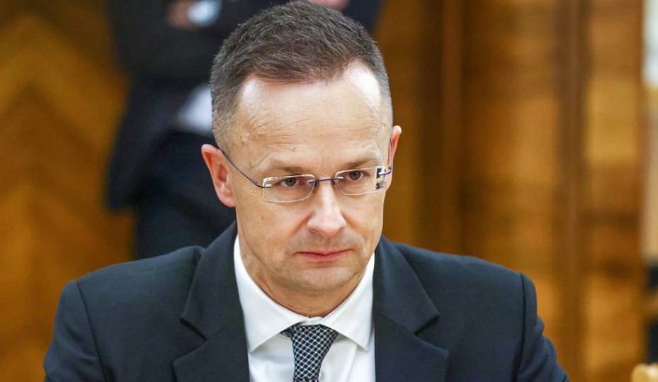 Hungaria ndalon furnizimet me naftë për Ukrainën