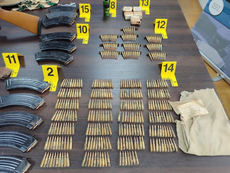 Policia gjen armë, municion dhe mjete ilegale në Mitrovicë Veri
