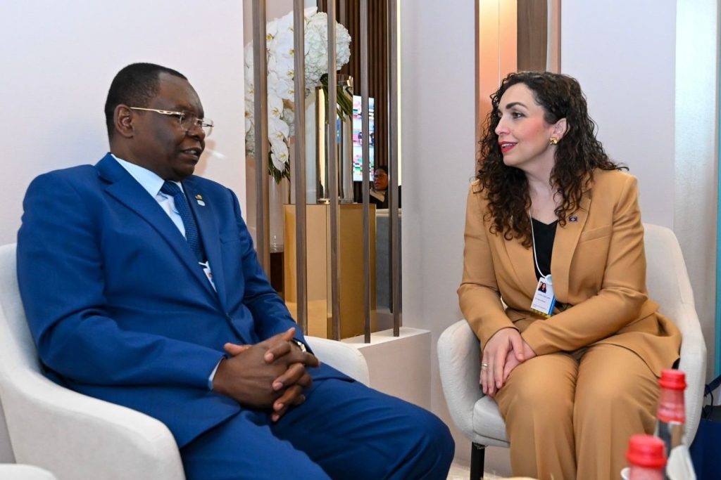 Vjosa Osmani takohet me liderë botërorë për marrëdhënie bilaterale dhe sfida globale