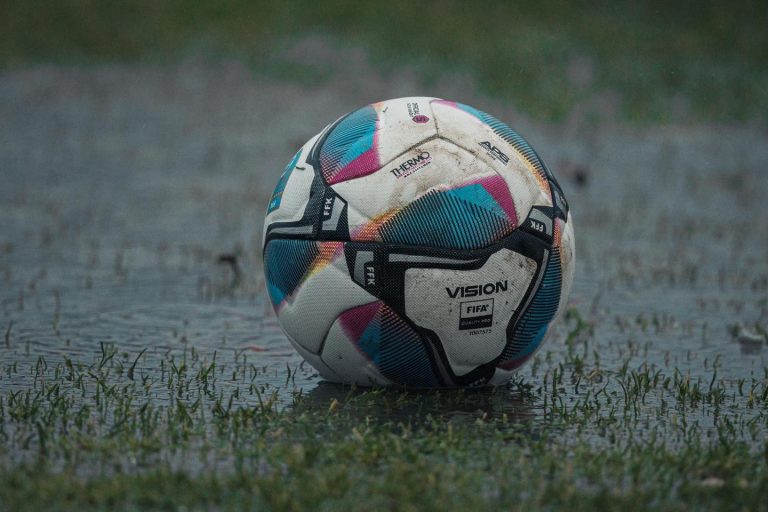 Superliga e Kosovës rikthehet me ndeshje emocionuese dhe rivalitete të zjarrta