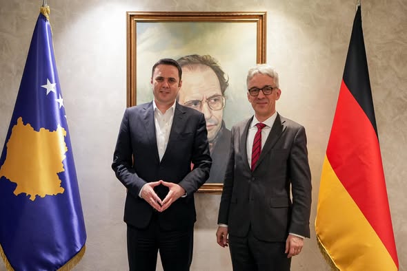 Abdixhiku takon ambasadorë perëndimorë, thekson nevojën për stabilitet institucional