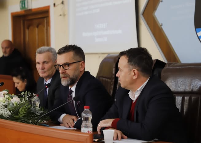 LDK mohon ndarjen me VV-në në Mitrovicë