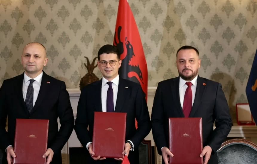 Kosovë-Shqipëri-Kroaci 🇽🇰🇦🇱🇭🇷: Takim trepalësh për bashkëpunim në mbrojtje