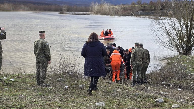 FSK gjen trupin e të riut të zhdukur në lumin Mat, Shqipëri