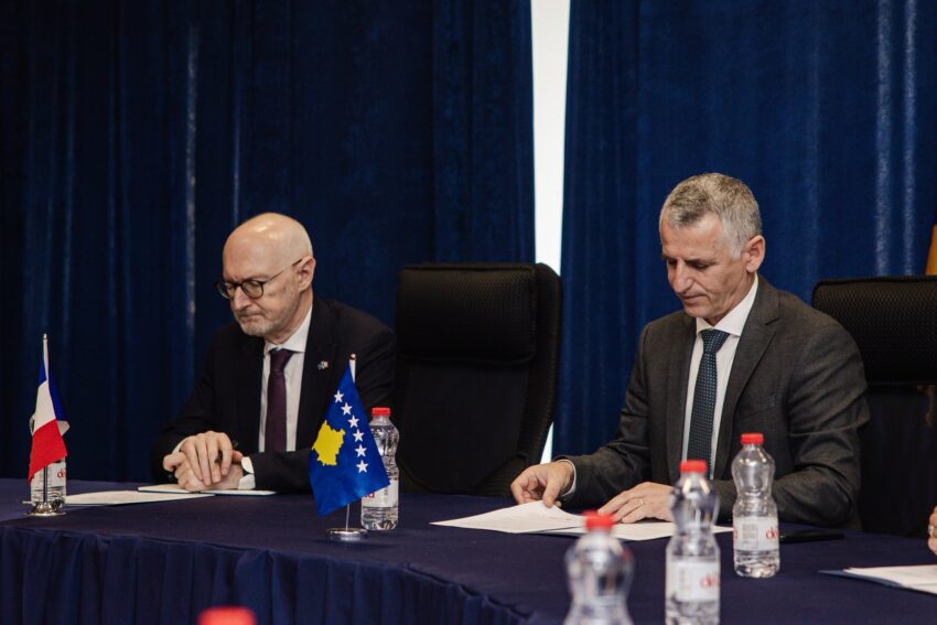 Durmishi takon delegacionin e bizneseve franceze në Prishtinë