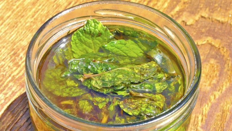 Si të Zhbllokoni Hundët Natyrshëm – Kurat e Thjeshta që Funksionojnë