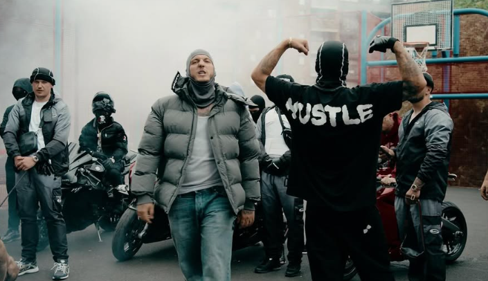 🎤 Mozzik publikon EP-në e re: rrëfim personal dhe përballje me të shkuarën 🔥