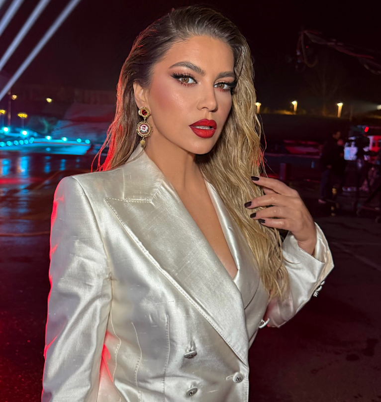 Leonora Jakupi befason fansat me një surprizë romantike 🌹❤️🤝