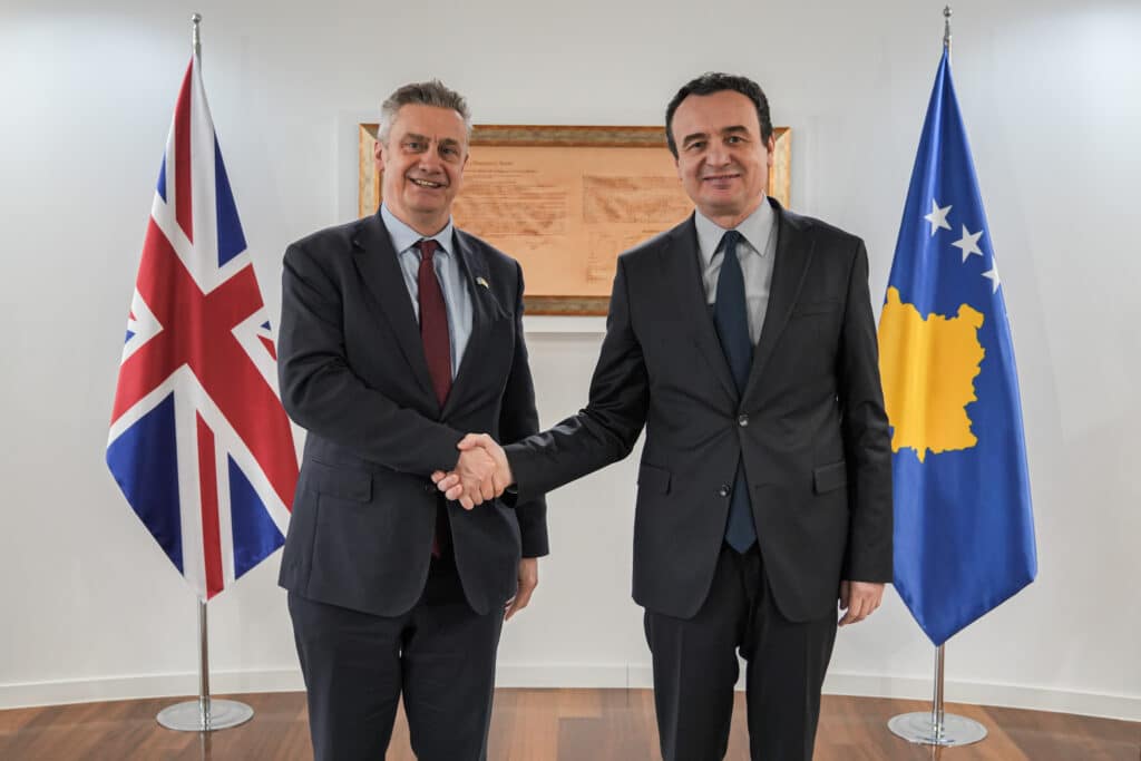 Kryeministri Kurti priti Ambasadorin e Mbretërisë së Bashkuar në Kosovë, Jonathan Hargreaves